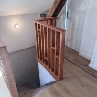conception, fabrication et installation d'un garde corps en sapin huilé à Tencin