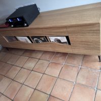 conception, fabrication et installation d'un meuble vinyle à Crolles